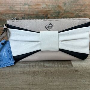 Simply Vera Vera Wang Cream, White & Black Bow Accent Wristlet Clutch